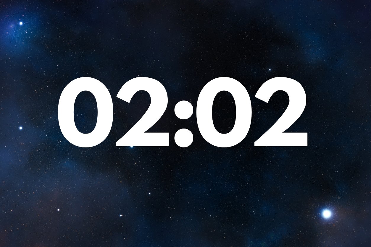 02 h 02