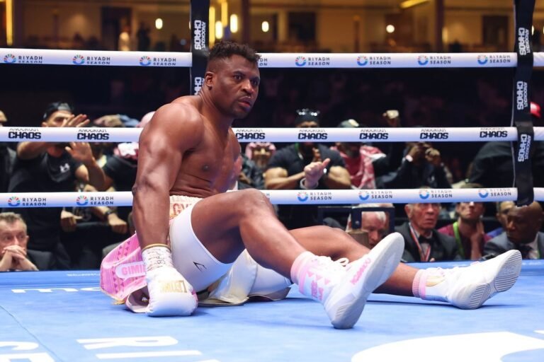 combat entre Francis Ngannou et Anthony Joshua