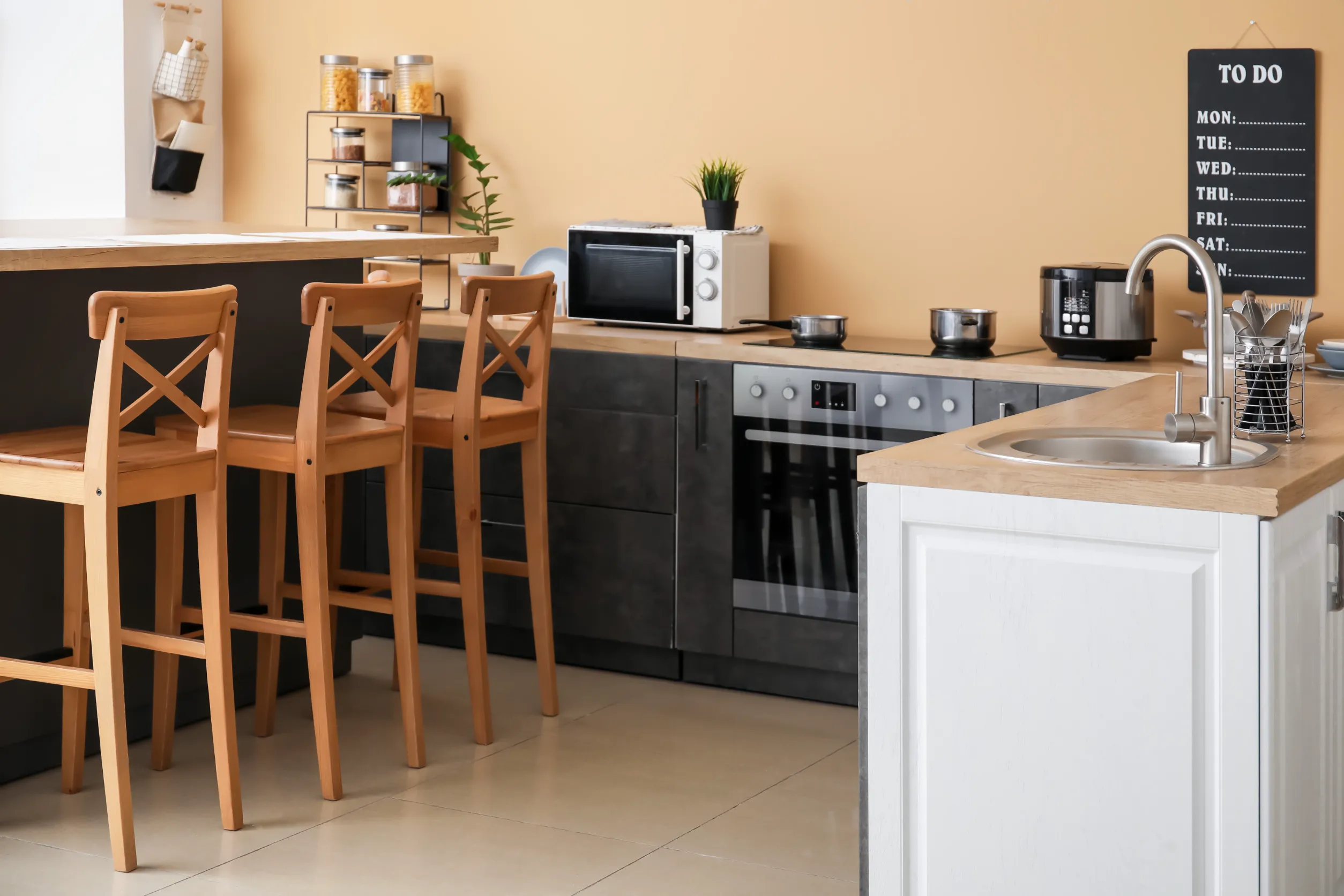 cuisine aménagée en logement meublé