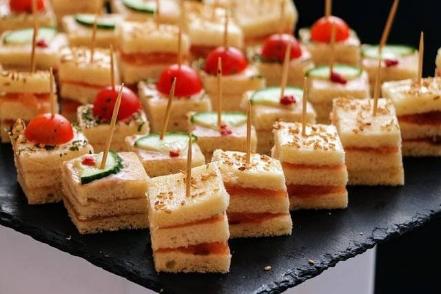 service traiteur en ligne pour événement