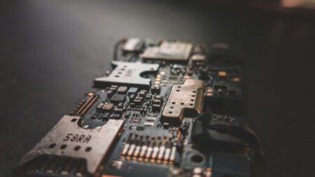 Qu’est-ce qu’une carte mère « performante » et pourquoi en privilégier une ? carte mère