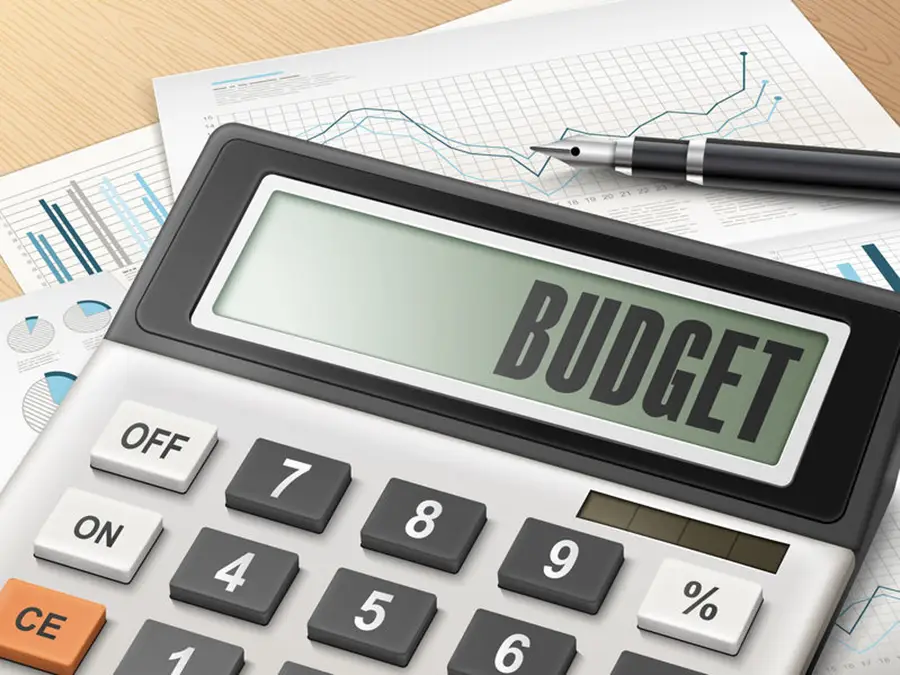 Mot budget affiché sur une calculatrice