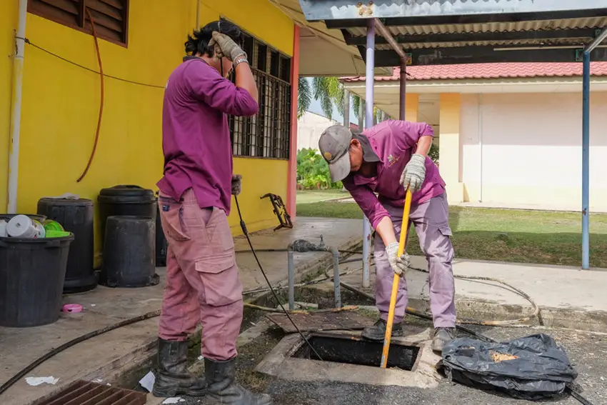 travaux déboucher un égout